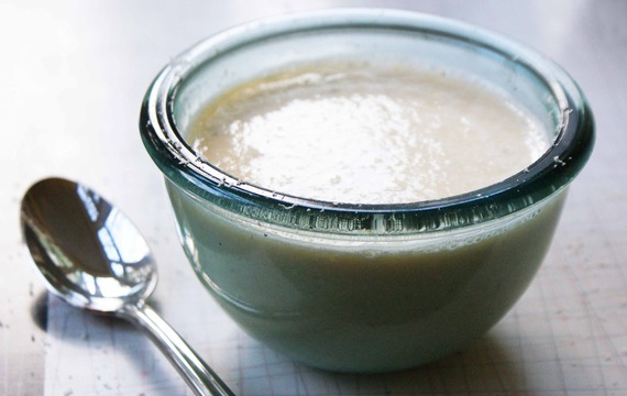 Česnekovo-sýrová polévka