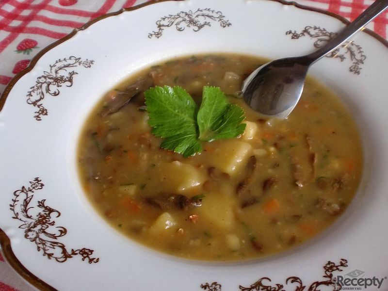 Moravská čočková polévka