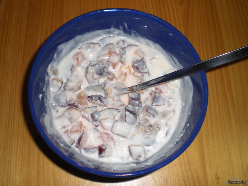 Zasněžený švestkovo-papájový jogurt