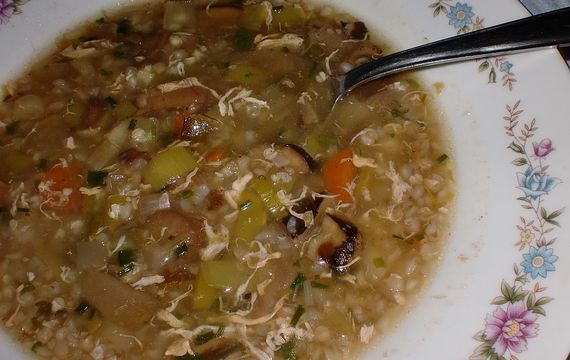 Pórkovo - houbová polévka s pohankou
