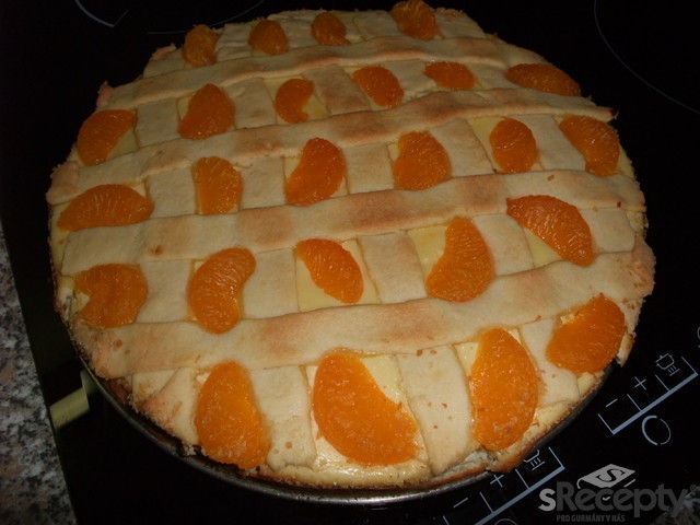 Křehký koláč s tvarohem a mandarinkami