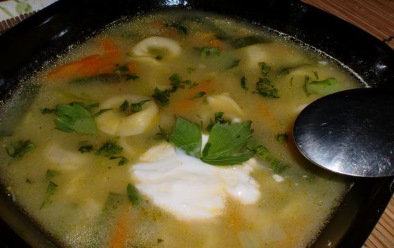Jarní polévka s tortelliny