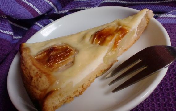 Jablečný koláč s krémem ze zakysané smetany