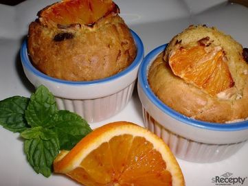 Pomerančové muffiny s čokoládovými peckami