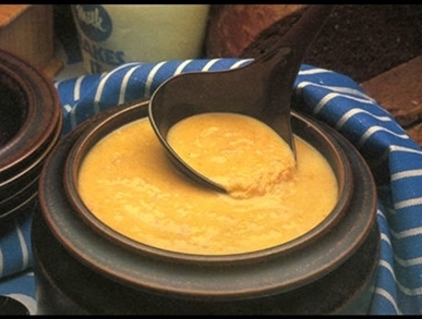 Cizrnová polévka s citrónovou kůrou