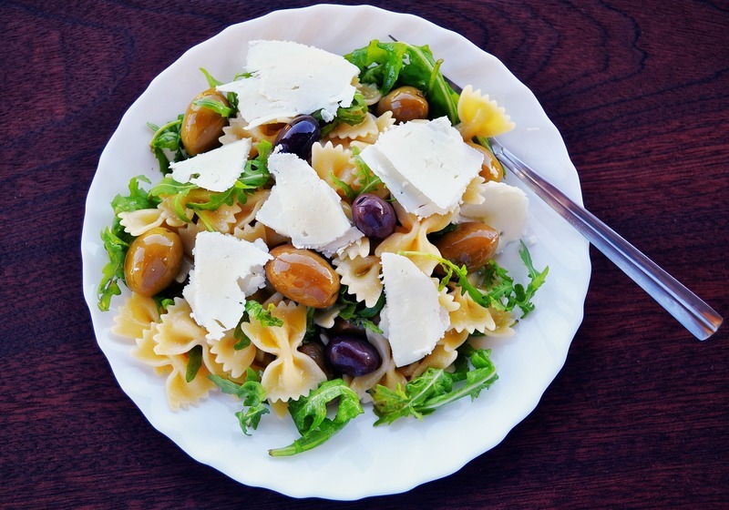 Řecký těstovinový salát