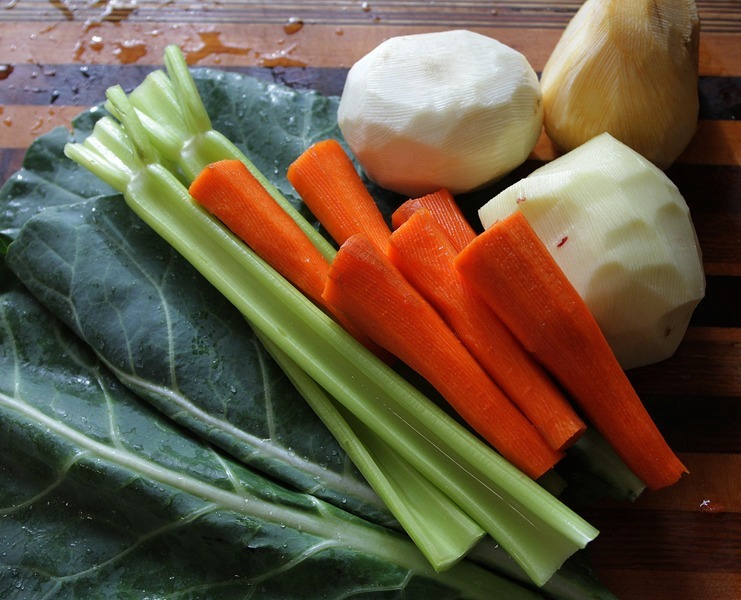 Salát z kořenové zeleniny