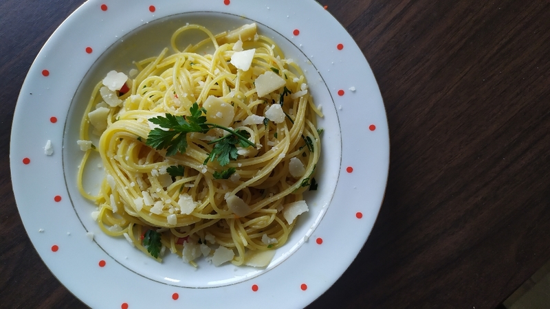 Špagety aglio olio e peperoncino