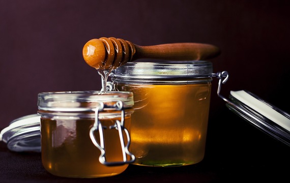 Zařaďte med do svého jídelníčku! Posiluje srdce a chrání tělo před toxiny