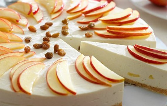 Jablečno-skořicový dort